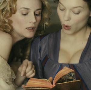 Maria Antonieta (Diane Kruger) e sua "leitora", Sidonie Laborde (Lea Seydoux).